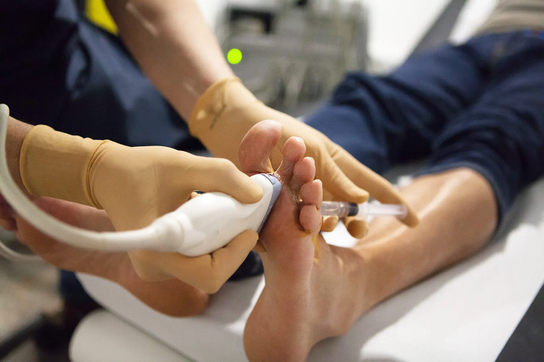 Echo- en scopiegeleide infiltratie bij Radiologie Gent Zuid